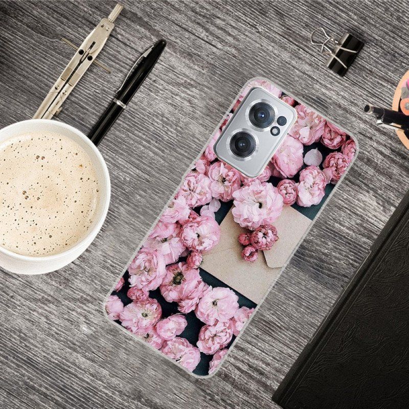 Etui do OnePlus Nord CE 2 5G Walentynkowe Róże